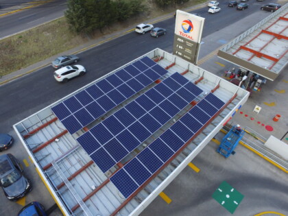 TotalEnergies apuesta por una transición sustentable a través de paneles solares en distintas gasolineras en México