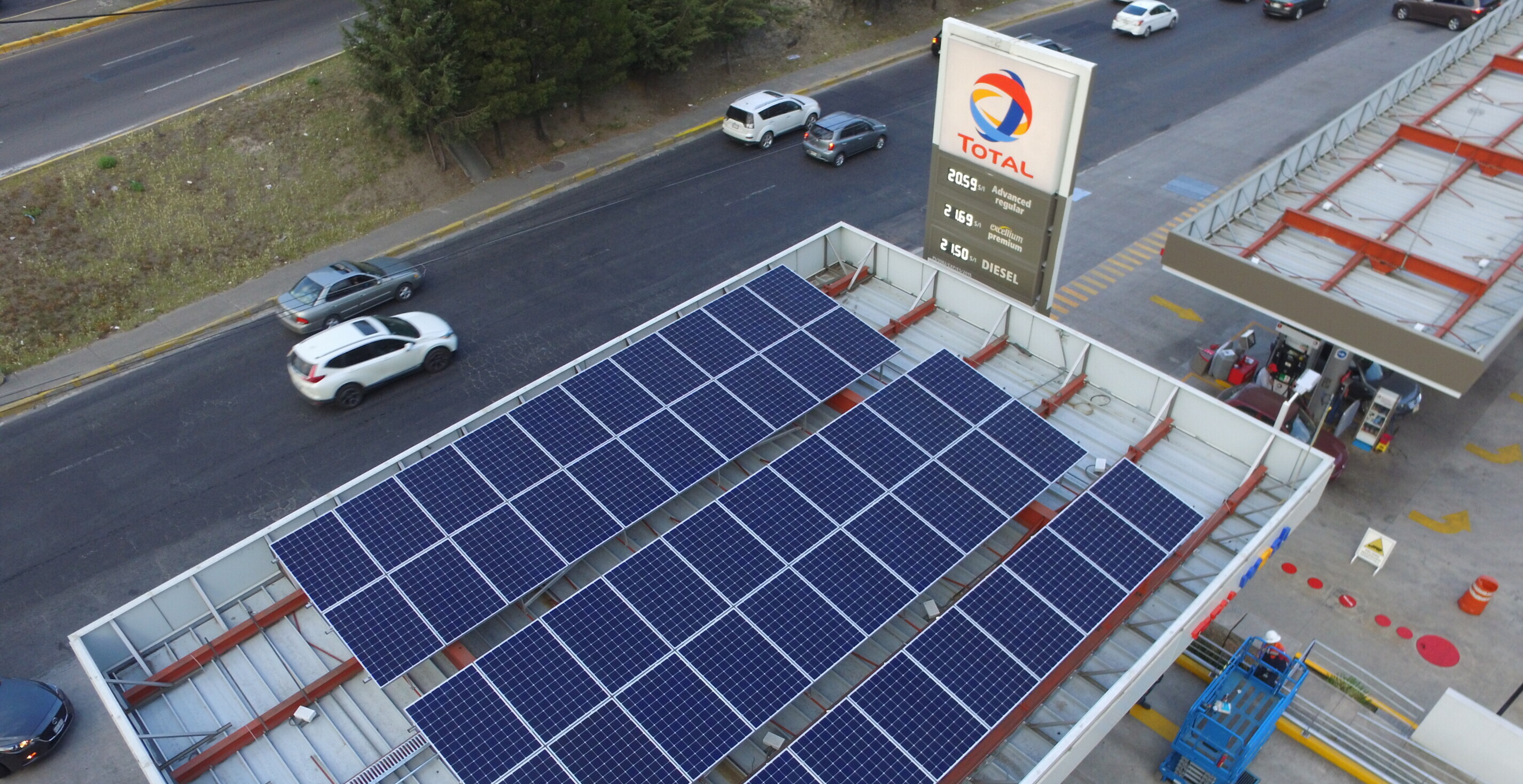 TotalEnergies apuesta por una transición sustentable a través de paneles solares en distintas gasolineras en México