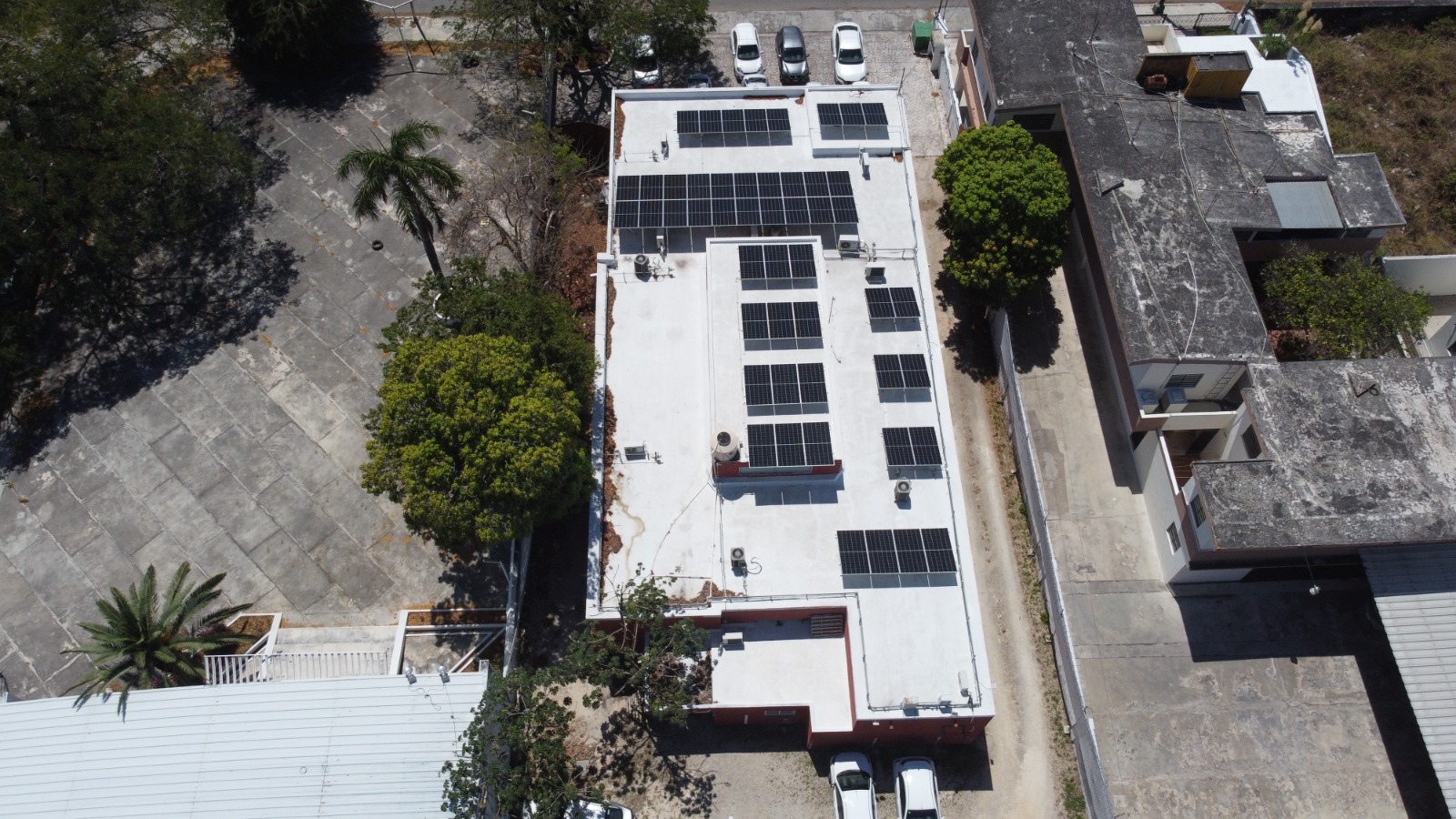 Provident apuesta por energía renovable, instalando paneles solares en diferentes sucursales con ayuda de Caliza.