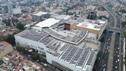 Fibra Danhos fortalece su estrategia de sostenibilidad instalando más de 10,000 paneles solares con la ayuda de Caliza